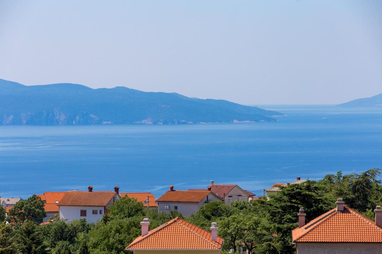 Apartment Magda With A Parking Space And Sea View Rijeka Exterior foto