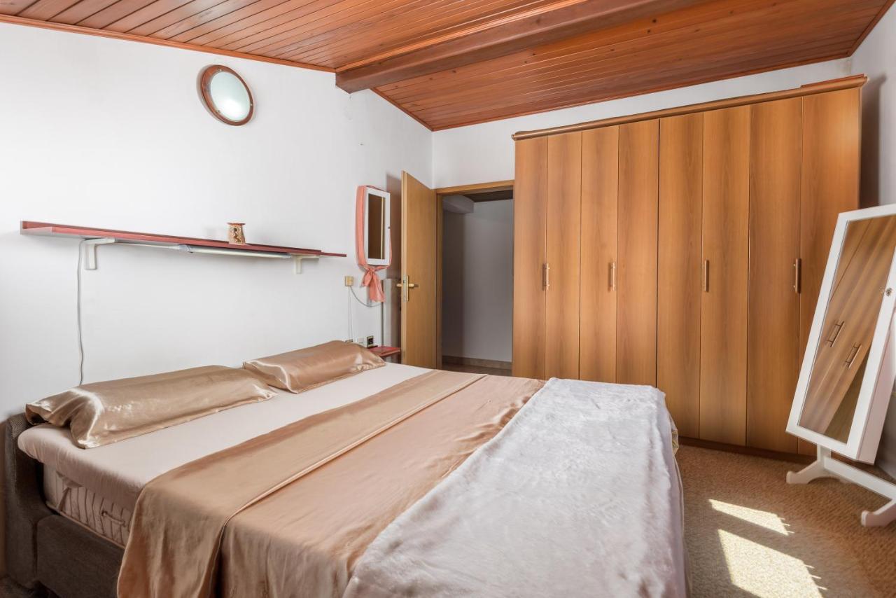Apartment Magda With A Parking Space And Sea View Rijeka Exterior foto